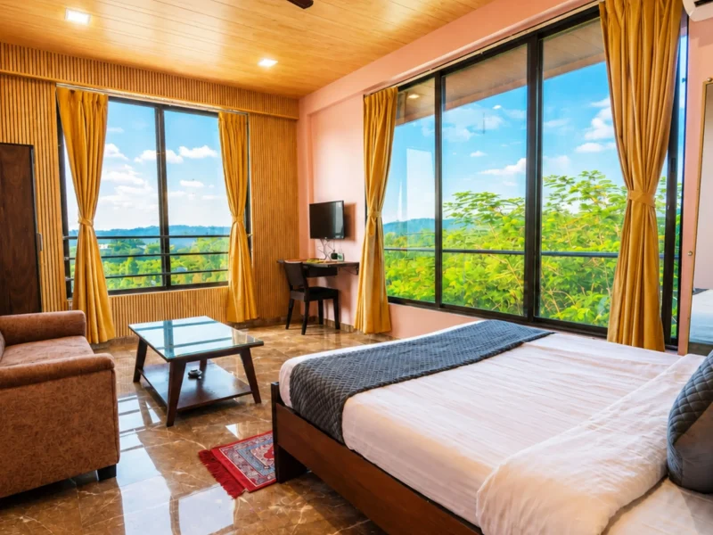 Plaza Room
