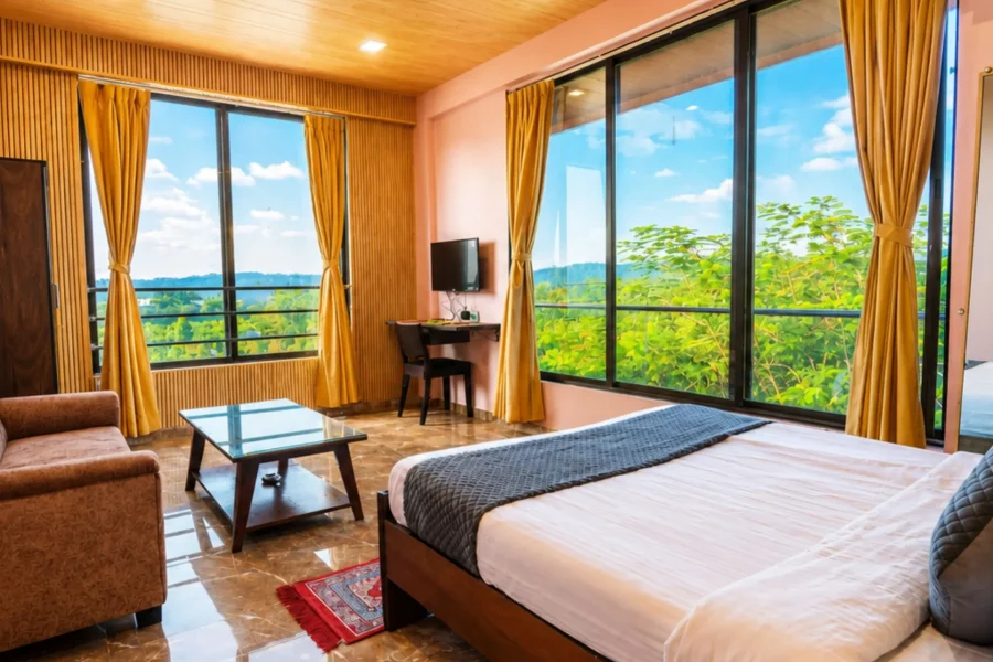 Plaza Room